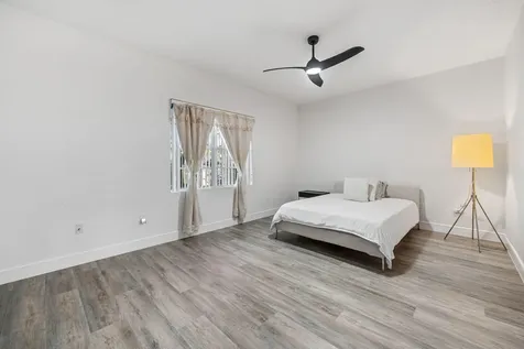 1640 Presidential Way West Palm Beach FL 33401