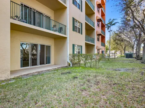 1640 Presidential Way West Palm Beach FL 33401