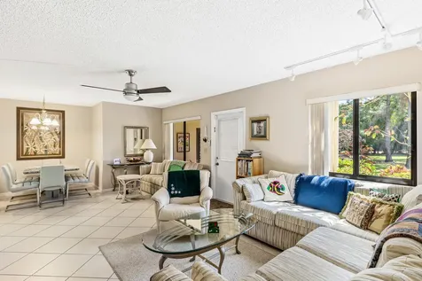 314 Knotty Pine Circle Greenacres FL 33463
