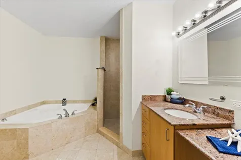 1620 Presidential Way West Palm Beach FL 33401