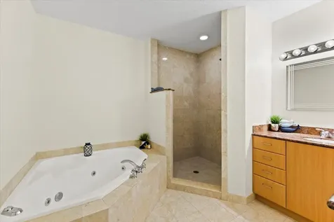 1620 Presidential Way West Palm Beach FL 33401