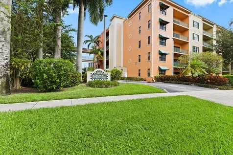 1620 Presidential Way West Palm Beach FL 33401