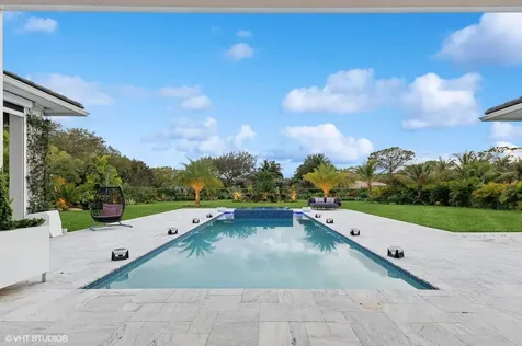 8533 N Native Dancer Road Palm Beach Gardens FL 33418