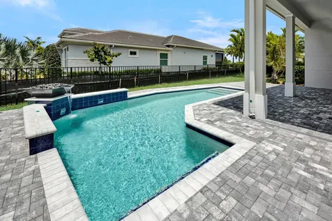 10005 Driftwood Way Palm Beach Gardens FL 33412