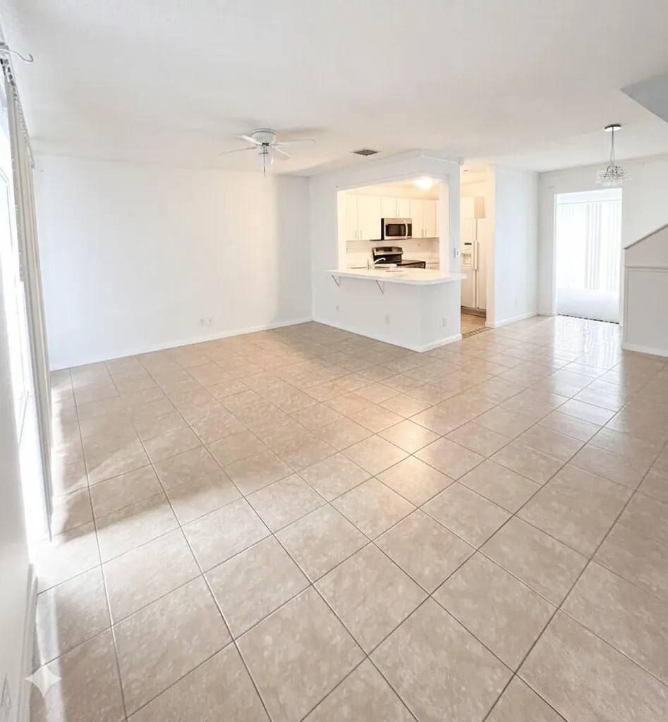 130 Cypress Way Palm Springs FL 33406