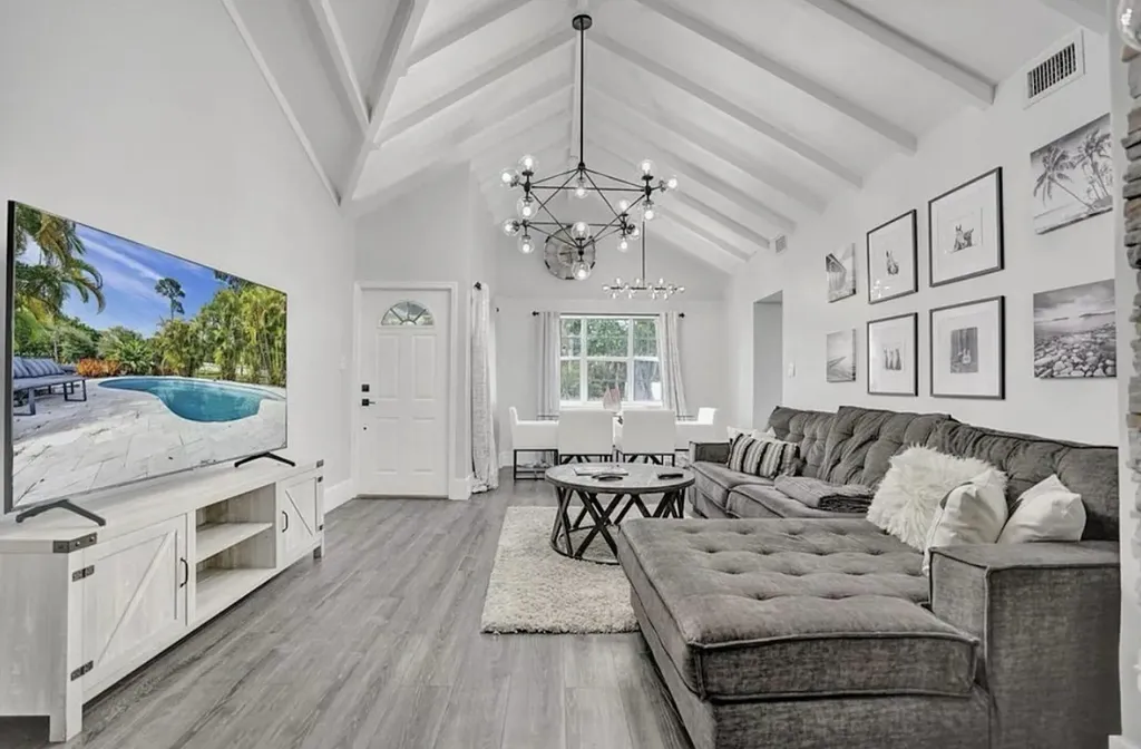 502 Rambling Drive Circle Wellington FL 33414