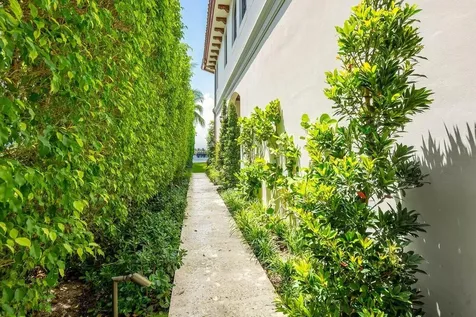 350 E Ocean Avenue Lantana FL 33462