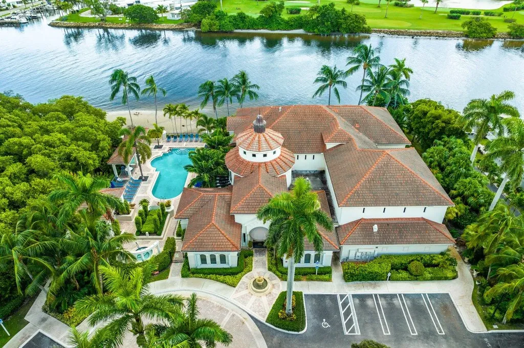 1302 Tuscany Way Boynton Beach FL 33435