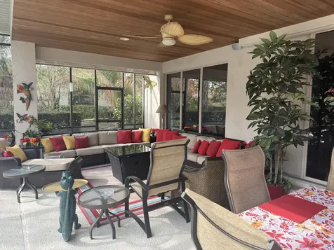 755 Sw Pelican Cove Port Saint Lucie FL 34986