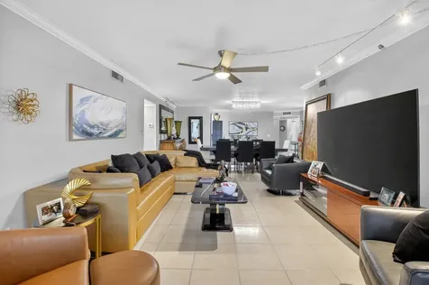 6372 La Costa Drive Boca Raton FL 33433