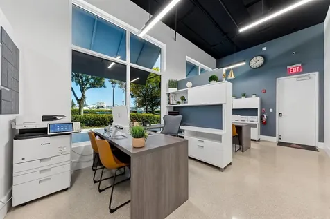 826 N Dixie Highway Lantana FL 33462
