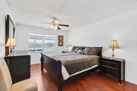 2035 Cornwall B Boca Raton FL 33434