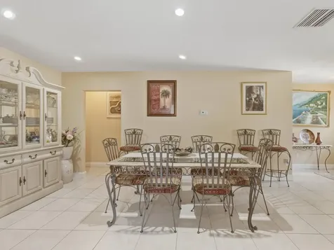 6345 Tall Cypress Circle Greenacres FL 33463