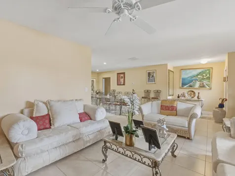 6345 Tall Cypress Circle Greenacres FL 33463