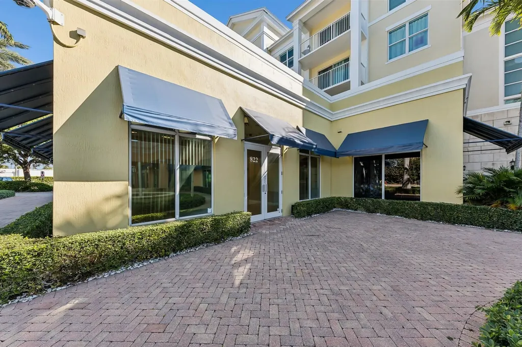 826 N Dixie Highway Lantana FL 33462