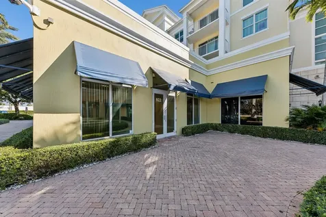 826 N Dixie Highway Lantana FL 33462