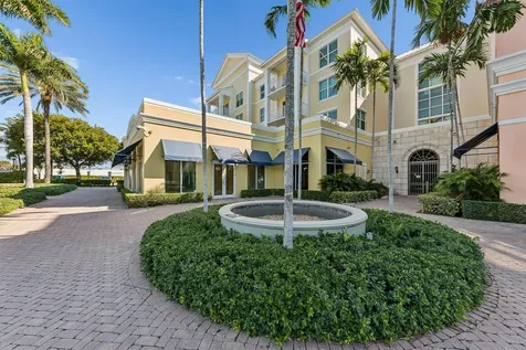826 N Dixie Highway Lantana FL 33462