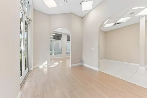 826 N Dixie Highway Lantana FL 33462