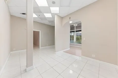 826 N Dixie Highway Lantana FL 33462
