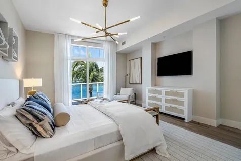184 Lake Drive Palm Beach Shores FL 33404