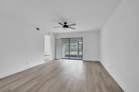7674 Tahiti Lane Lake Worth FL 33467