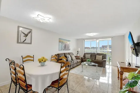 9261 Sunrise Lakes Boulevard Sunrise FL 33322
