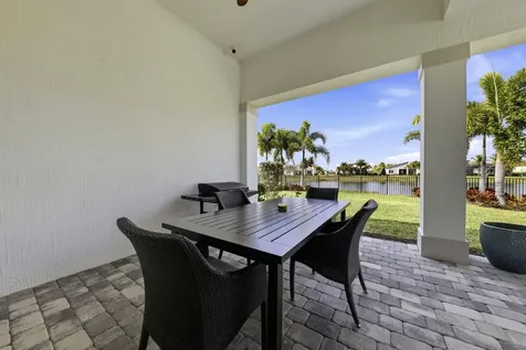 10332 Northbrook Circle Palm Beach Gardens FL 33412