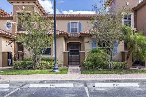 2912 Hidden Hills Road West Palm Beach FL 33411