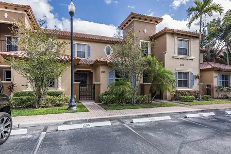 2912 Hidden Hills Road West Palm Beach FL 33411