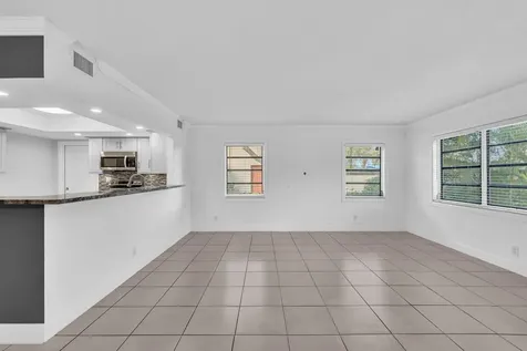 1779 NE 40th Place Pompano Beach FL 33064