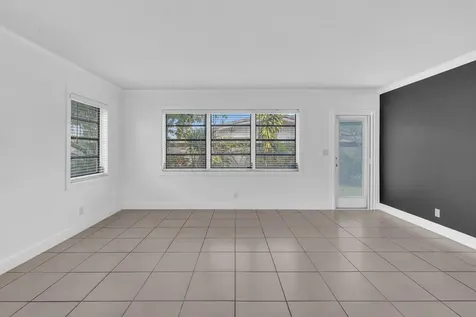 1779 NE 40th Place Pompano Beach FL 33064