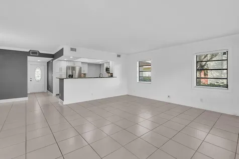 1779 NE 40th Place Pompano Beach FL 33064