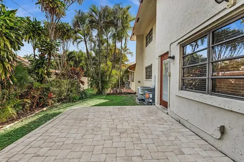 1779 NE 40th Place Pompano Beach FL 33064