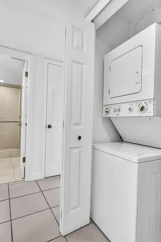 1779 NE 40th Place Pompano Beach FL 33064