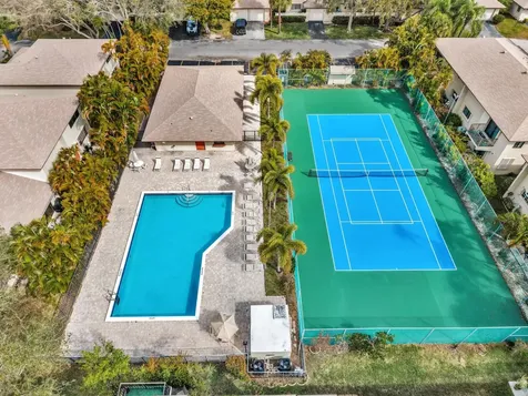1779 NE 40th Place Pompano Beach FL 33064