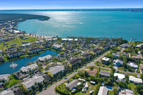 506 Mariner Bay Boulevard Fort Pierce FL 34949