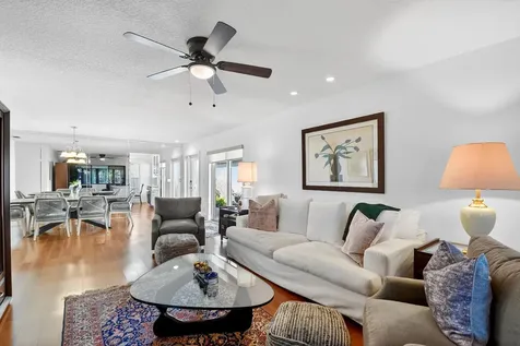 5198 Mirror Lakes Boulevard Boynton Beach FL 33472