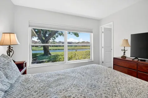 5198 Mirror Lakes Boulevard Boynton Beach FL 33472