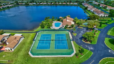 5198 Mirror Lakes Boulevard Boynton Beach FL 33472