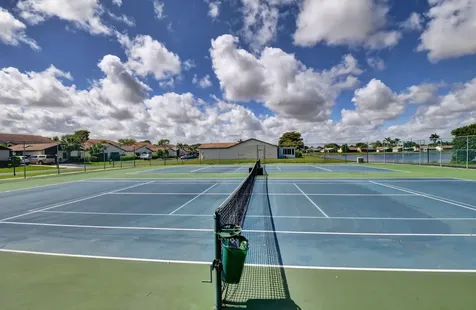 5198 Mirror Lakes Boulevard Boynton Beach FL 33472