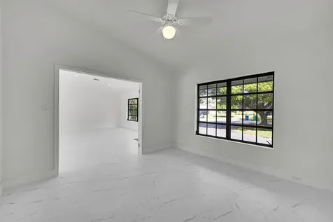 9000 Nw 21st Street Coral Springs FL 33071
