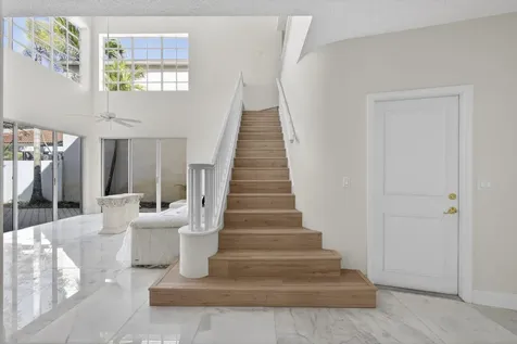 8 Via Sorrento Palm Beach Gardens FL 33418