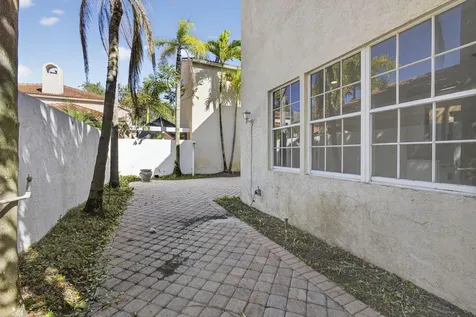 8 Via Sorrento Palm Beach Gardens FL 33418