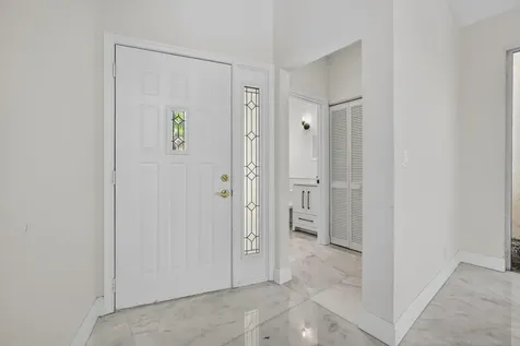 8 Via Sorrento Palm Beach Gardens FL 33418
