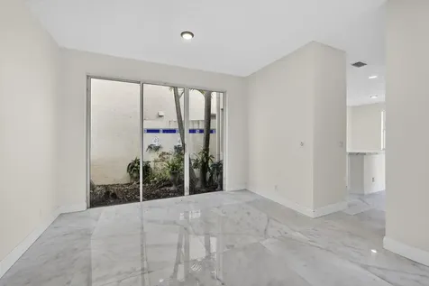 8 Via Sorrento Palm Beach Gardens FL 33418