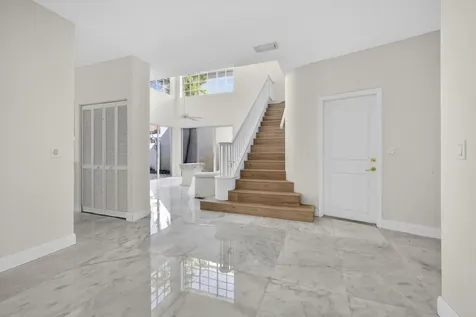 8 Via Sorrento Palm Beach Gardens FL 33418