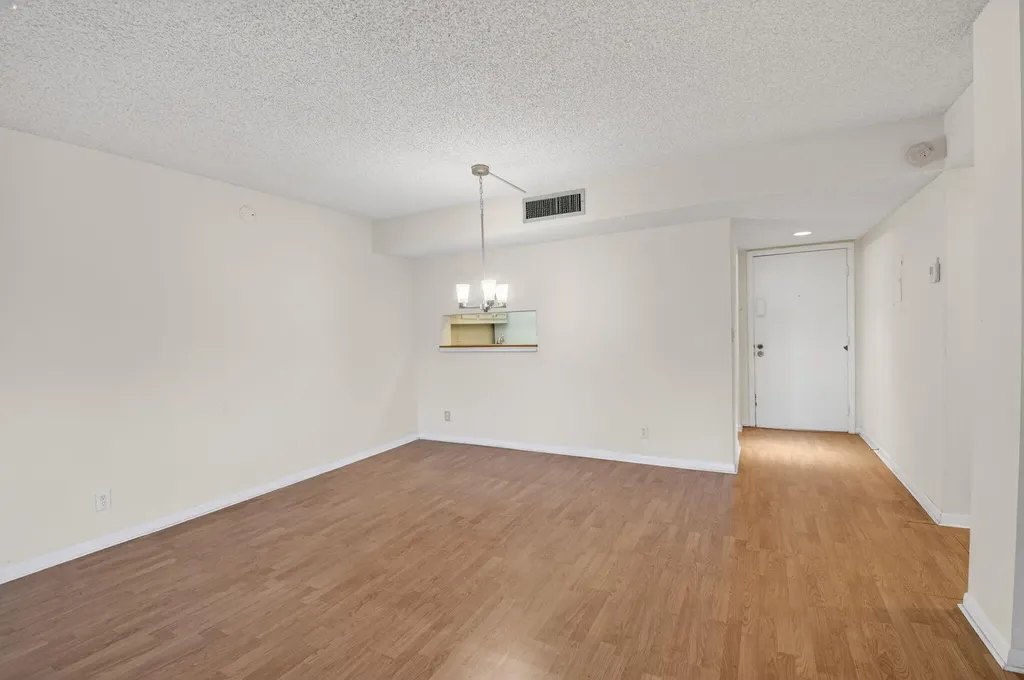 5190 Las Verdes Circle Delray Beach FL 33484