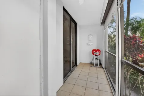 5190 Las Verdes Circle Delray Beach FL 33484