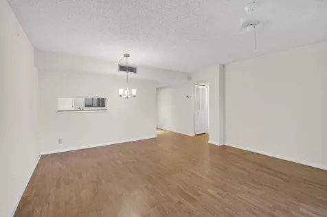 5190 Las Verdes Circle Delray Beach FL 33484