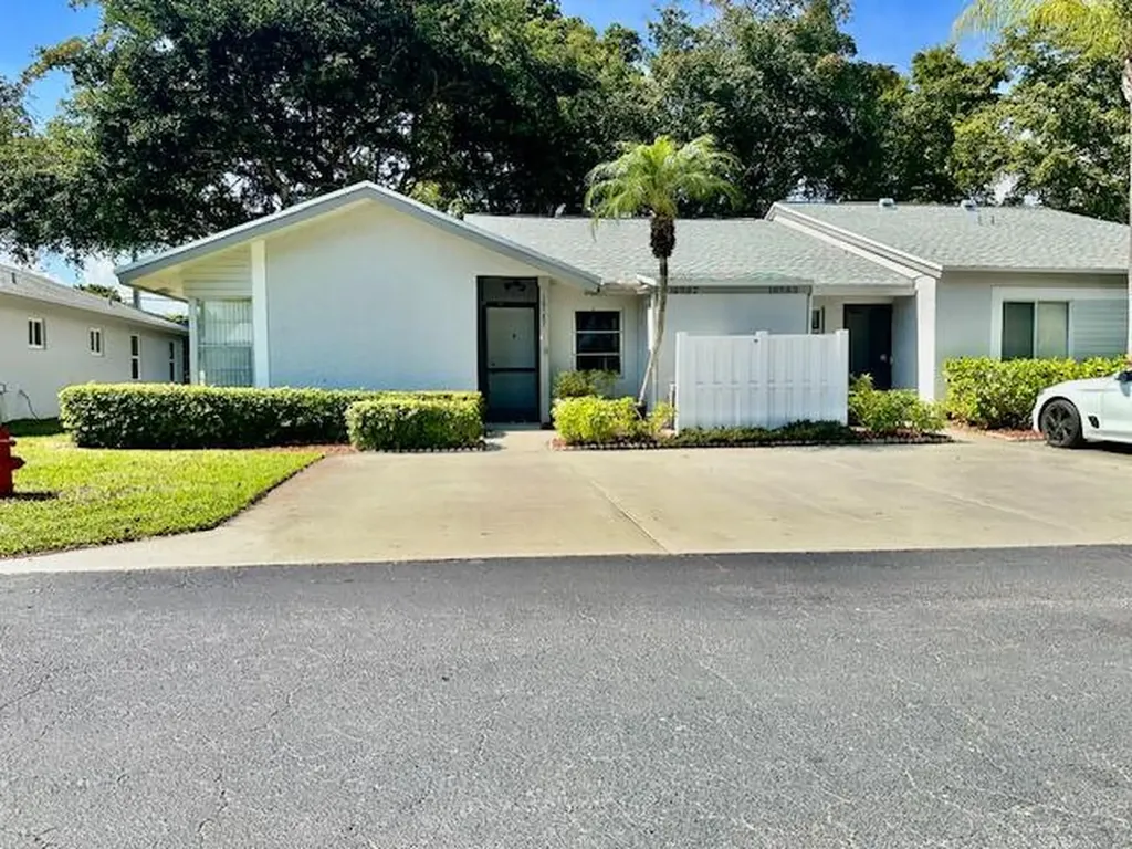 18587 Egret Way Boca Raton FL 33496